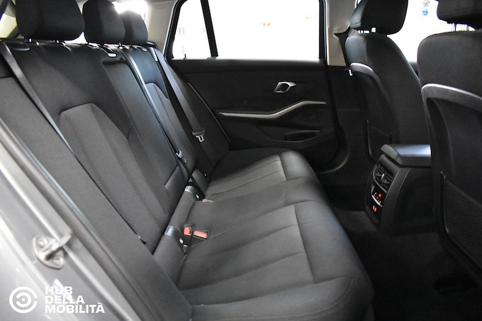 BMW 318d 48V Touring